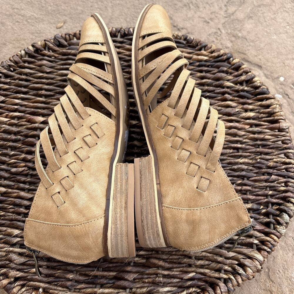 Beast Fashion Women's Tan Weaved Flats Slit Cut Out Boho Woven Ankle Shoes 9.5 - Picture 4 of 5